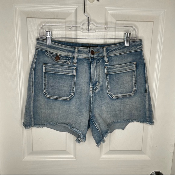 Judy Blue Patch Pocket Denim Cut Off Shorts Stretch JB150070 Light Blue L - Picture 2 of 13